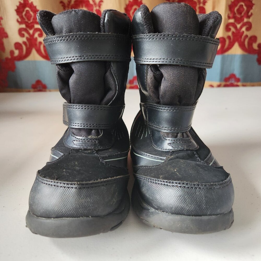 Rugged Outback Youth Velcro Boots Size 10 – Black – Good Condition